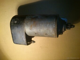 Štartér Praga V3S a Caterpillar - 3