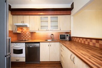 Pronájem bytu 4+1, 104m2, Praha 8 - Libeň - 3