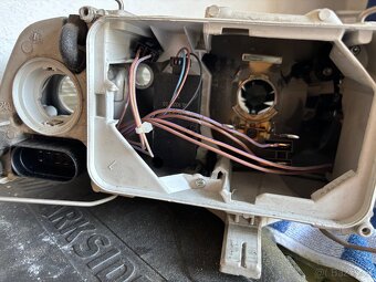 Levé (řidič) světlo škoda octavia 2 - 3