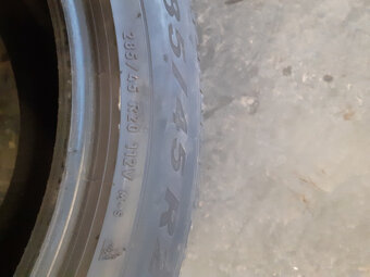 285/45R20 zimní - 3