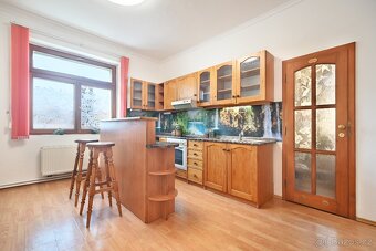 Rodinný dům s komerčními prostory - 3