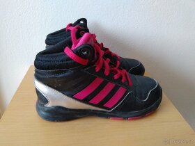 černé kotníkové botasky Adidas - vel. 30 - 3