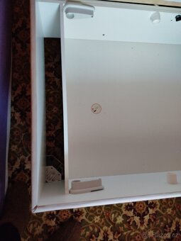 Prodám manželskou postel 180x200 mm - 3