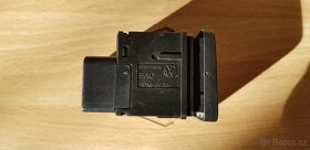 Tlačítko ruční brzdy Passat - 3