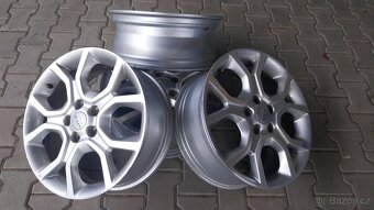 Prodám orig.alu Kia 7 j x 18 et 54 - 3