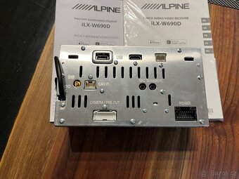 Autoradio Alpine + zesilovač Audison - 3