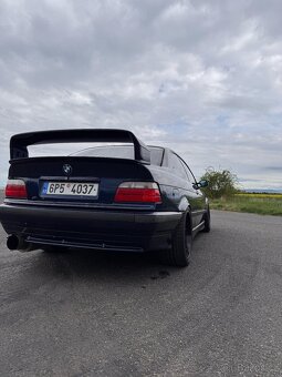 bmw e36 325i coupe - 3