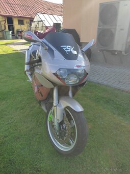 Aprilia RSV 1000 mile - 3