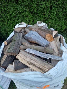 Suché tvrdé štípané palivové dřevo 40cm - 3