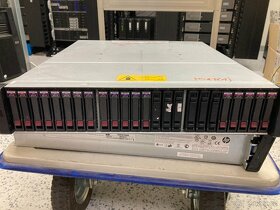 Diskové pole (2) HP 582939-002 2U Storage Drive Cage Enclosu - 3