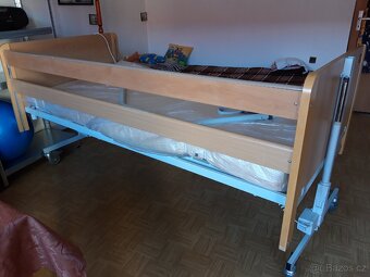 Zdravotní polohovaci postel - 3