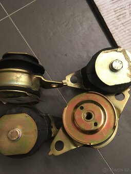 Prodám 5ks silentblok motoru Fiat OEM 7594427 - 3