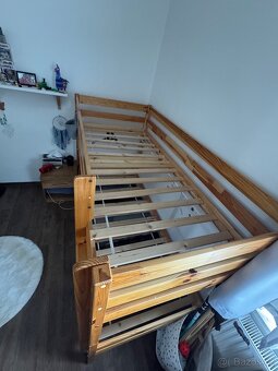 Drevena dvoupatrova postel - 3