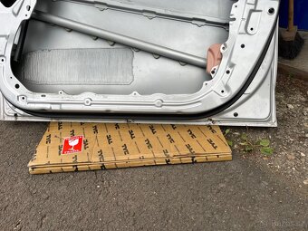 Pravé přední dveře Hyundai i30 - 3