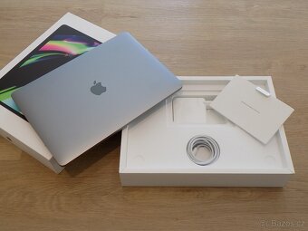 Apple MacBook Pro 13,3" (2022) / M2 / 16GB RAM / 256GB / CZ - 3