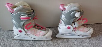 Dívčí brusle 2 - 3