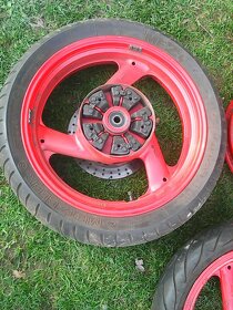 Díly z Yamahy a BMW - 3