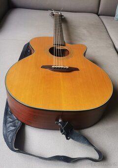 Akusticko-elektrická kytara Furch s ekvalizérem (cutaway) - 3