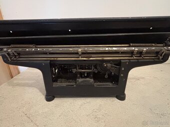 Underwood psací stroj - 3