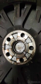 Krásné originál Toyota alu kola plus zánovní pneumatiky - 3