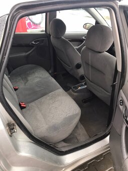 Ford Focus 1999r. 1.9 benzin, manuál - 3