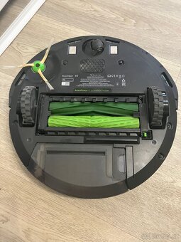 Prodám iRobot Roomba e5 silver - 3
