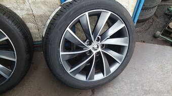ALU kola 5x112 r18+ pneu 235/45/18 - 3