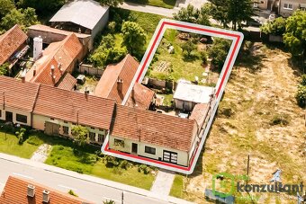 Rodinný dům k rekonstrukci v Bošovicích, ev.č. 00774 - 3
