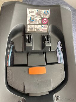 Autosedačka - vajíčko Cybex se základnou - 3