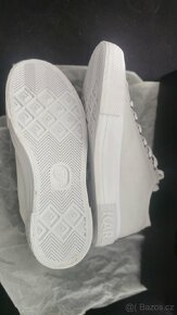 Karl Lagerfert vel.36 nové - 3