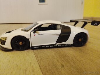 Auto na vístavu - 3