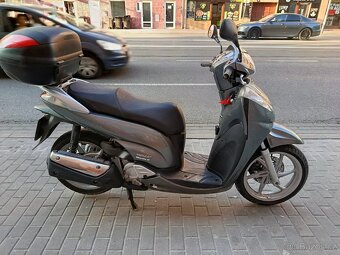 Honda SH 300i - 3