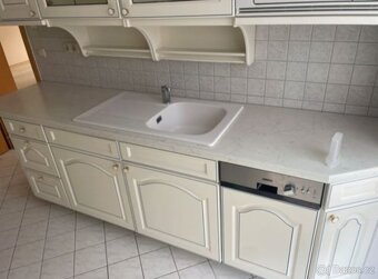 Venkovská kuchyně s vestavěnými spotřebiči, 5471 - 3