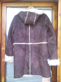 KOŽÍŠEK DÁMSKÝ NENOŠENÝ + KOŽEŠINOVÁ ČEPICE - 3