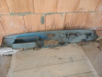 Palubní deska Škoda 1202 STW Stejšn - 3