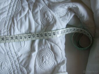 Kabátek bílý. - 3