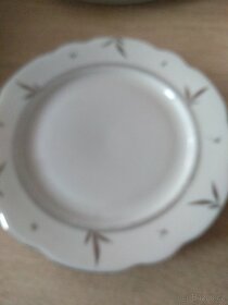 Stary kvalitni porcelán znaceny - 3