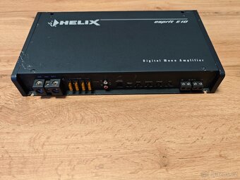Zesilovač do auta Helix E10 - 3