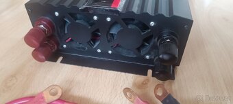 Měnič čistý sinus 12V 2500W / 5000W - 3