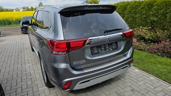 Mitsubishi Outlender 2.4 PHEV 4x4 - 3