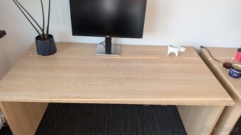 Pracovní stůl - 3