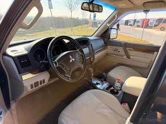 Mitsubishi Pajero - 3