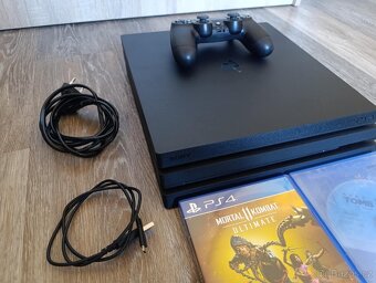 PS4 1TB PRO - 3