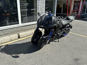 Yamaha Niken Akrapovic - 3