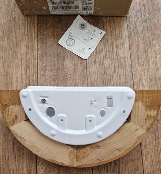 Svítidlo půlkulaté, max 60W. Nové. - 3