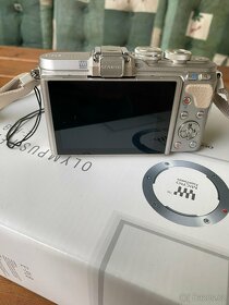 Prodám digitální fotoaparát Olympus PEN E-PL8 - 3