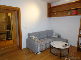 Prodej bytu 3+kk se dvěma balkony, Pardubice - centrum - 3