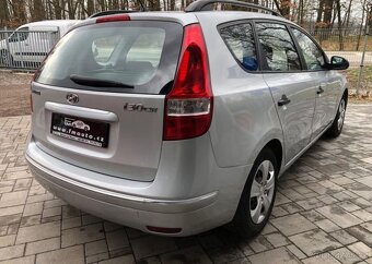 Hyundai i30 1.4 16V benzín manuál 80 kw - 3