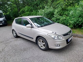 Hyundai i30 1,6 benzín 93kW - 3