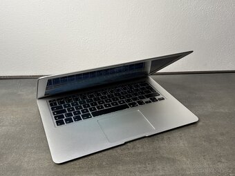 MacBook Air 13" 2015 256GB / i5 / 8GB - DPH - 3